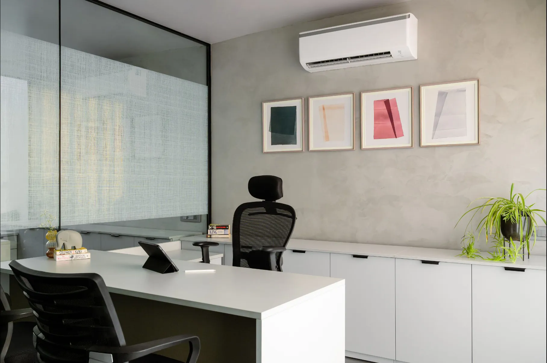 Wall-mounted split air conditioning system